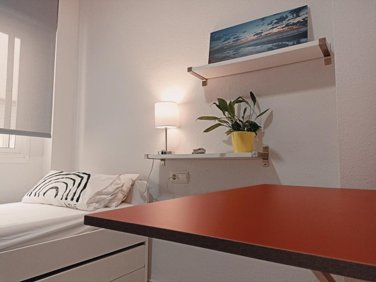 Confortable Habitacion Centrica En Piso Privado Apartment Malaga Exterior photo
