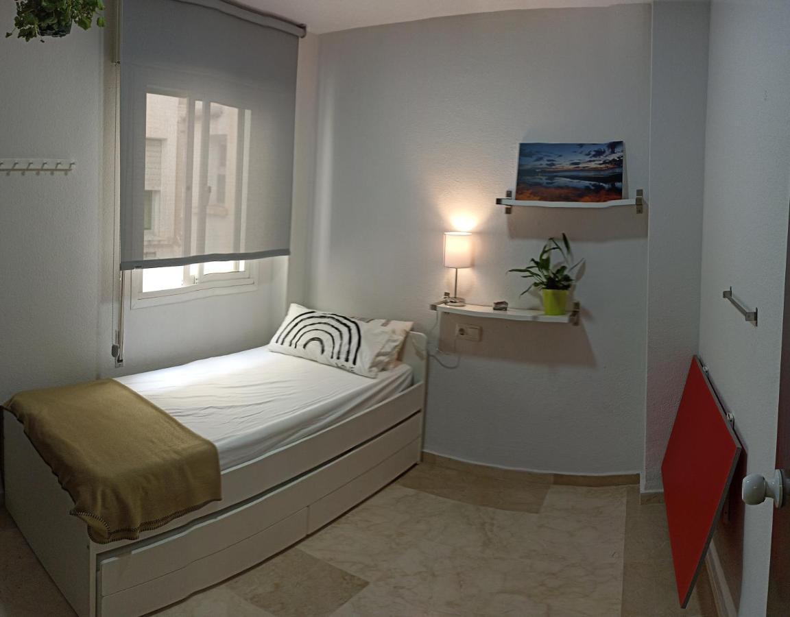 Confortable Habitacion Centrica En Piso Privado Apartment Malaga Exterior photo