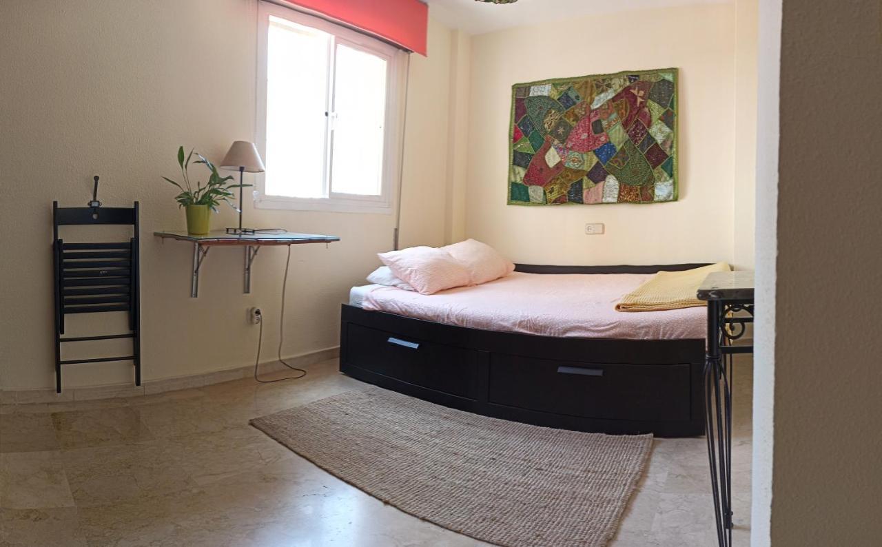 Confortable Habitacion Centrica En Piso Privado Apartment Malaga Exterior photo
