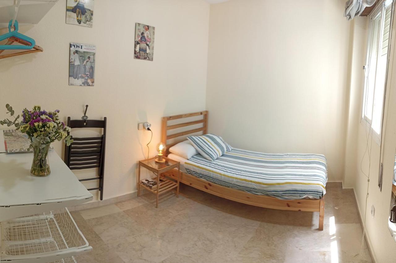 Confortable Habitacion Centrica En Piso Privado Apartment Malaga Exterior photo