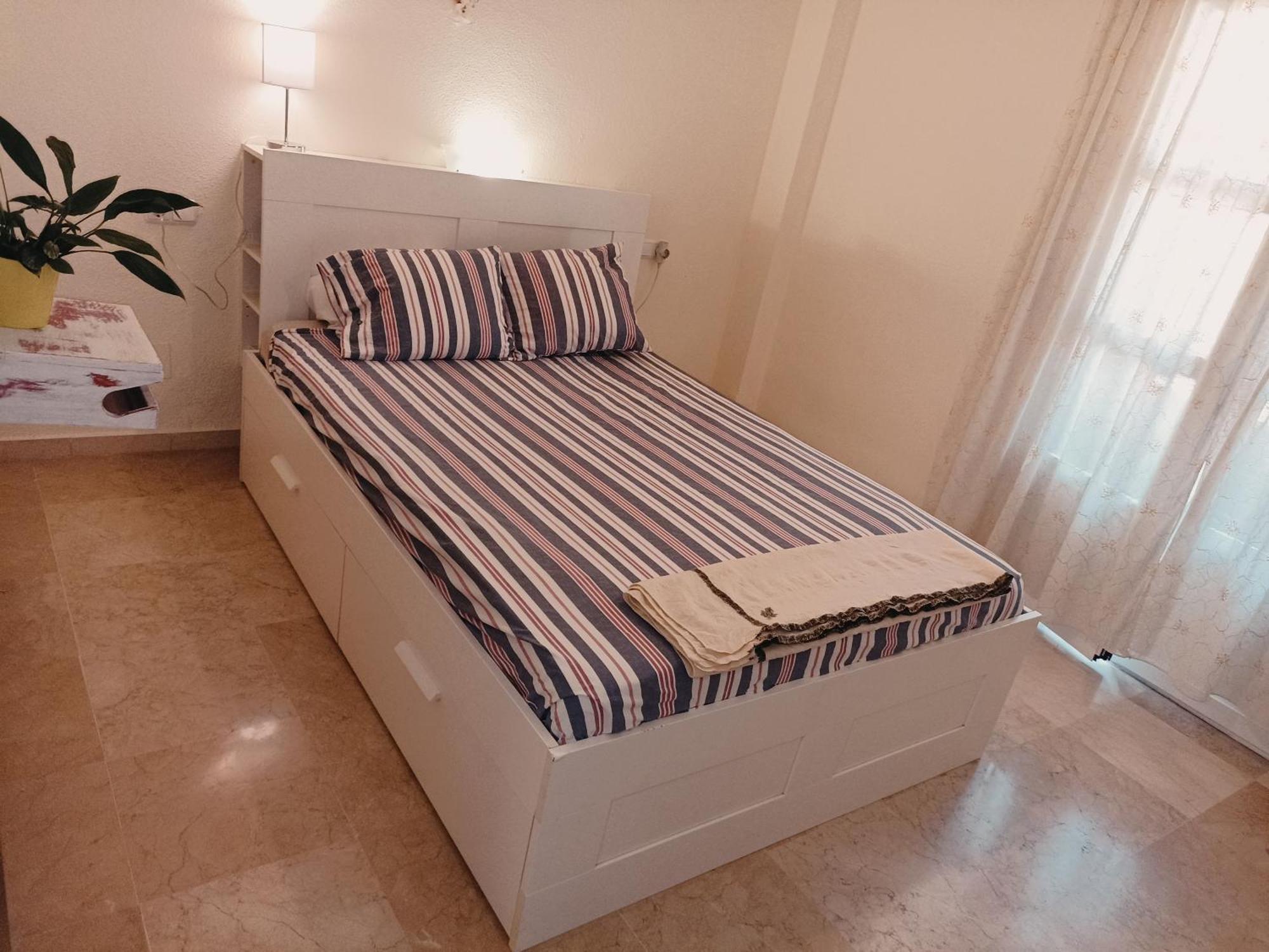 Confortable Habitacion Centrica En Piso Privado Apartment Malaga Exterior photo